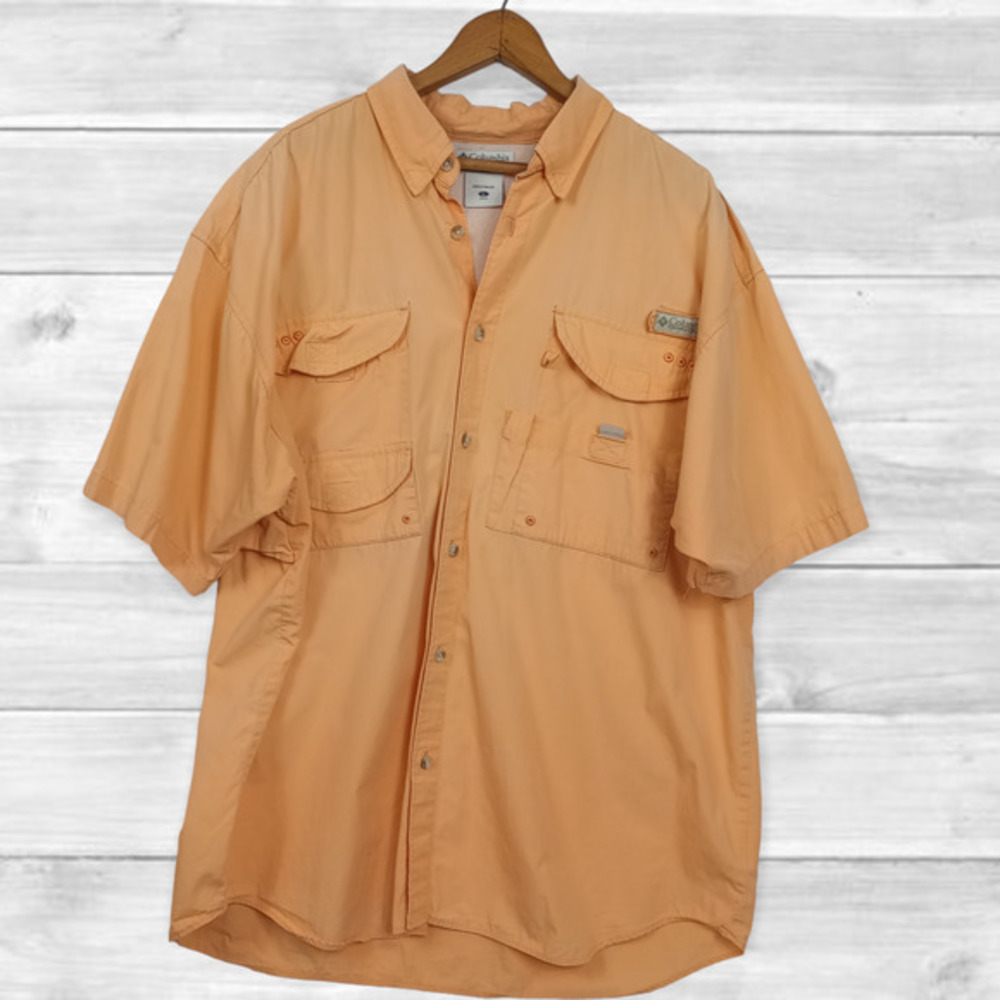 COLUMBIA Men's PFG Peach Short Sleeve Vented Button Down Shirt Size‎ Large